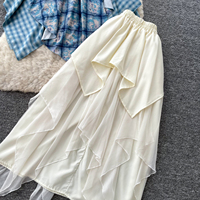 Robe camisole à carreaux style vacances d'été à la française avec jupe en maille irrégulière superposée, ensemble 2 pièces pour femmes