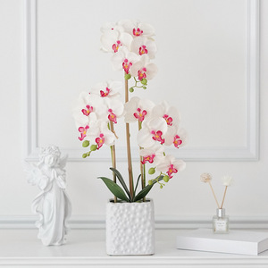 Fleurs artificielles <span class=keywords><strong>d</strong></span>'orchidée réalistes de haute qualité pour les <span class=keywords><strong>d</strong></span>écorations de mariage à la maison Techniques faites à la main Graduation de <span class=keywords><strong>prix</strong></span> favorable - Product Image 1
