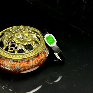 Bracelet en jadéite birmane de qualité supérieure, grade A, carré, unisexe, cadeau en jadéite birmane (avec NGTC) - Product Image 3