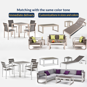 Tables et chaises de restaurant d'extérieur en aluminium rose champagne Coets, carrées, pour 4 personnes - Product Image 5