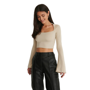 <span class=keywords><strong>Haut</strong></span> court sexy et tendance pour femme avec logo personnalisé, manches <span class=keywords><strong>pagode</strong></span> longues, idéal pour le yoga et l'entraînement - Product Image 1