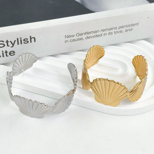 Bracelet jonc ajustable en métal style coquillage, tendance et original, pour femme, idéal pour l'été, la plage, les vacances et le quotidien - Product Image 6