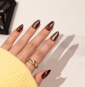 <span class=keywords><strong>Uñas</strong></span> Postizas de Alta Calidad con Efecto Ojo de Gato, Serie Winter Dark, Polvo Brillante, Forma Almendrada, Paquete de 30 Piezas con Kit de Preparación - Product Image 2