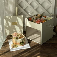 Maßgefertigte Preisgünstige Doppelschichtige Verpackung Schokoladenkuchen Handliche Blumenbox mit Prägung aus Recyclingmaterialien für Geschenksets zum Muttertag
