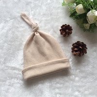 Gorros originales para bebés recién nacidos y niñas pequeñas, gorros de punto de algodón a rayas con lazo de bola suave y cálido para otoño e invierno, diseño personalizado para bebés