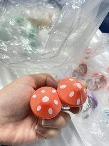 Botella de brillo de labios para niños con forma de seta impresa única, 5ml, venta al por mayor, contenedor de lápiz labial líquido, tubo de brillo de labios - Product Image 5