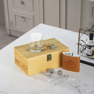 Shunstone 맞춤형 위스키 라운드 유리 선물 세트 스테인레스 스틸 힙 플라스크 위스키 선물 회사 남성용 판촉 선물 - Product Image 4