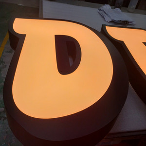 Diseños de tablero de <span class=keywords><strong>nombres</strong></span> de tienda, letras de canal 3D, marco de luz Led con logotipo del alfabeto, letrero iluminado para Bar, postre - Product Image 3