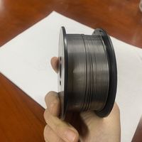 Fil de soudage MIG sans gaz E71t-GS, fil fourré sans gaz 0,8 mm-1,2 mm, conçu pour des performances élevées et une polyvalence accrue
