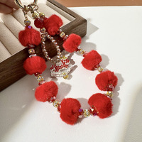 Pendentif de téléphone portable en peluche style coréen fait main avec perles, bracelet court, chaîne anti-perte pour femme