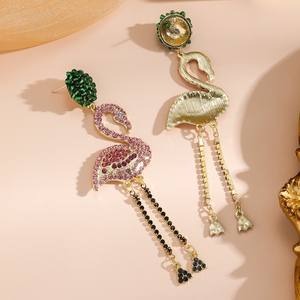 金メッキステートメントジュエリーレディースファッションフラミンゴドロップイヤリングロングタッセルピンククリスタルラインストーンダングル亜鉛合金 - Product Image 5