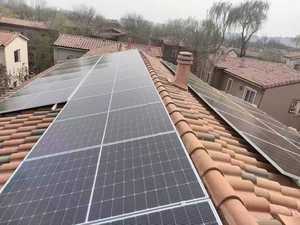 Panneaux solaires photovoltaïques monocristallins 430W 550W, batterie LiFePO4 10KWh 15KWh, système de stockage d'énergie hybride MPPT pour la maison - Product Image 1