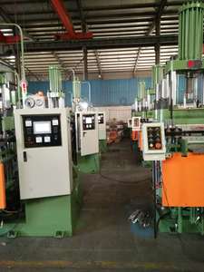 Equipo de <span class=keywords><strong>moldeo</strong></span> <span class=keywords><strong>por</strong></span> <span class=keywords><strong>compresión</strong></span> de <span class=keywords><strong>transferencia</strong></span> de goma de alta presión Venta caliente de fábrica de China - Product Image 3