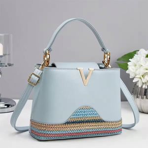 Sac à main en coton tissé pour femme, idéal pour les voyages à la plage, style 2024. Comprend un grand sac de rangement. - Product Image 3