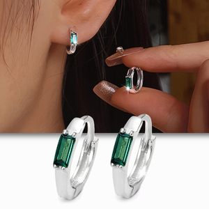 Orecchini a polsino quadrati da donna, semplici accessori per l'orecchio da indossare tutti i giorni - Product Image 1