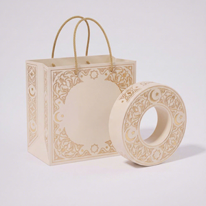 Boîte cadeau auto-élevable en carton ivoire recyclable, résistante à la graisse, avec motif doré, forme rectangulaire avec poignée, pour cadeaux et artisanat - Product Image 1