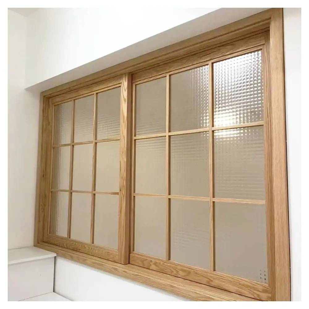 Finestre in legno Prima finestra in legno massello in vendita forme speciali tradizionali di nuova costruzione