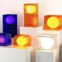 Lampada a Sfera Regolabile in Acrilico a Strati, Luce Tramonto Artistica Moderna, Cubo Arancione con Sfera