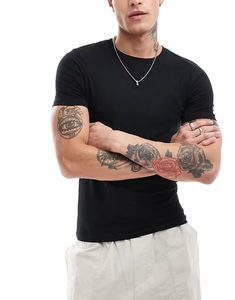 T-Shirt da uomo aderente con 5% in cotone elastan a girocollo a maniche corte Tight Fit Muscle Fit in colore nero - Product Image 1