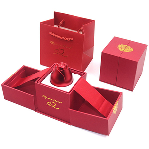 Scatole per Gioielli di Lusso Personalizzate con Logo, Design Unico, Doppio Rosso, per Anelli e Collane - Product Image 1