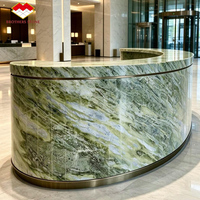 Dalle de marbre vert de luxe avec veinage blanc, pierre naturelle polie pour îlot de cuisine, meuble-lavabo de salle de bain, directement de l'usine