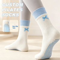 Échantillon Gratuit Chaussettes de Pilates Antidérapantes à Nœud Brodé Personnalisé avec Design de Semelle et Grips en Toile Vierge Personnalisables pour Clubs de Fitness