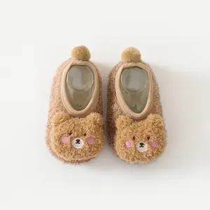 Зимняя детская утолщенная нескользящая обувь на флисовой подкладке с мягкой подошвой для малышей для детей Домашняя обувь для раннего развития носки для пола