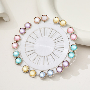 Nouveau Design Broches Papillon Dorées Épingles de Sécurité Clips Hijab Accessoires Broches de Foulard pour Femmes Musulmanes - Product Image 2