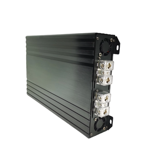 Amplificateur de voiture monobloc <span class=keywords><strong>classe</strong></span> <span class=keywords><strong>D</strong></span> D1000 1000W RMS pour système audio automobile avec crossovers, Bluetooth et radio HD - Product Image 1