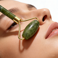 Outil de Gua Sha en jade naturel 2 en 1, rouleau de jade vert, masseur facial avec cadre en alliage inoxydable, boîte cadeau pour le visage et le corps