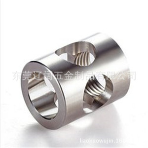Pièces usinées sur mesure en acier inoxydable, diamètre max. 150 mm, finition de précision sur tour CNC - Product Image 4