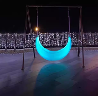 Chaises suspendues extérieures en forme de lune avec balançoire lumineuse Chaises à bascule Activités de plein air Décoration de mariage Lumière Led