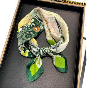 Hotselling luxe designer print 70x70cm satijnen zijden vierkante sjaal <span class=keywords><strong>hijab</strong></span> kleine haarsjaal voor dames nieuwe mode lente hoofdsjaal - Product Image 1