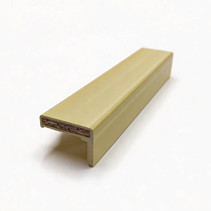 Cerca de Plástico WPC con Estructura de Madera MT-4512F, Puerta para Perros, Fácil de Instalar y Retirar - Product Image 1