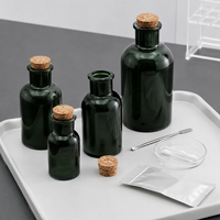 Flacon à réactifs en verre vert foncé avec bouchon en liège naturel 30ml 60ml 125ml 250ml 500ml 1000ml Échantillon de laboratoire opaque