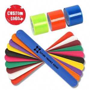 Bracelet de poignet pour enfants en silicone à clipser, motif dessin animé, fabrication usine, bracelet slap en silicone pour enfants - Product Image 1