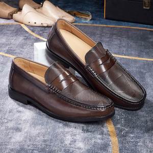 Nouvelles Chaussures Décontractées en Cuir pour Hommes Modèle 2025 - Style Décontracté Confortable, Tendance et Élégant de Haute Qualité pour l'Automne - Product Image 2