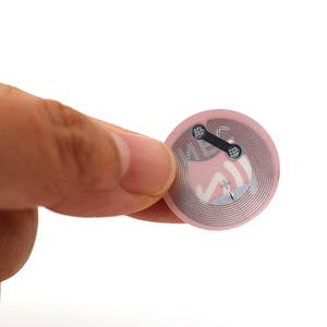 OEM <span class=keywords><strong>NFC</strong></span> çip hava etiketi <span class=keywords><strong>NFC</strong></span> ISO14443A çıkartmalar özel Logo NTAG215 13.56MHz RFID etiketi 25mm Mini etiketi Cardy marka - Product Image 1
