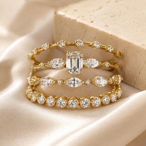 Set di Quattro Anelli Geometrici con Zirconi per Donne, Gioielli Eleganti e Versatili di Lusso alla Moda - Product Image 4