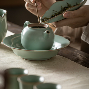 Tetera de Cerámica Tianqing Ru Kiln, Forma Redonda, Acabado Mate, para Preparar Té Gongfu, con Tapa y Caja de Regalo - Product Image 2