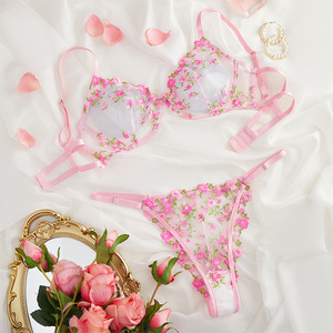 Nuevo Conjunto de Lencería Sexy para Mujer, Ropa Interior para Dama Madura Estilo Malla con Empalme de Flores Pequeñas y Decoración de Bordado sin Aros con <span class=keywords><strong>Pantis</strong></span> - Product Image 3