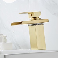 Robinet mitigeur cascade LED en laiton doré Azeta à trou unique pour lavabo de salle de bain