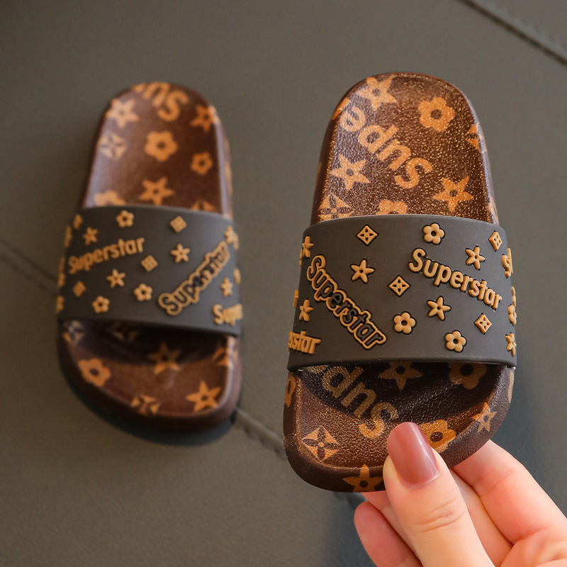 Оригинальные фабричные дешевые детские тапочки с принтом из ПВХ, водонепроницаемые тапочки для мальчиков и девочек