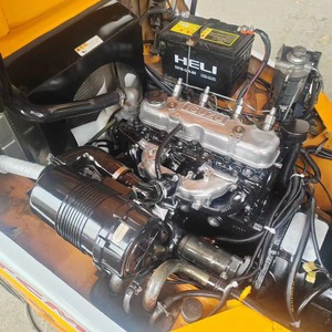 Chariot élévateur diesel mini d'occasion TCM 3 tonnes 6M, importé du Japon, haute efficacité, livraison rapide, moteur, pompe, boîte de vitesses, roulement inclus. - Product Image 6