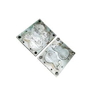 Molde de Inyección de Plástico de Precisión OEM ODM para Suministro a Granel, Molde de Disipación de Calor para Dispositivos Electrónicos con Inserto Metálico - Product Image 3