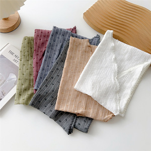 Écharpe triangulaire d'été respirante en coton, motif rayé tendance, <span class=keywords><strong>avec</strong></span> pompon décoratif - Product Image 3
