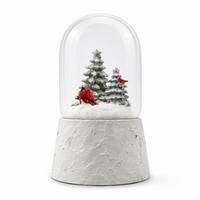 Globe à neige d'hiver avec oiseaux, cardinaux rouges sur arbres à feuilles persistantes, dôme en verre et résine, ornement de table de Noël, décoration pour la maison et le bureau, cadeau