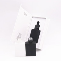 Flacons compte-gouttes carrés en verre dépoli noir de 30 ml (1 oz) pour sérum, avec emballage cadeau, flacon compte-gouttes pour huile essentielle et huile perlée de 1 oz