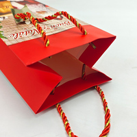 Sac en papier personnalisé avec logo sur le thème de Noël, flocon de neige, ruban blanc, papier cartonné, boutique de Noël, emballage cadeau pour les fêtes