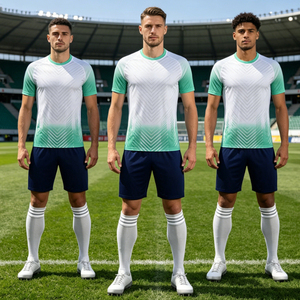 Maillots et shorts de <span class=keywords><strong>football</strong></span> respirants de haute qualité, personnalisés avec impression par transfert thermique, ensemble de vêtements de sport d'été 100% polyester - Product Image 1